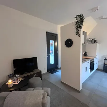 Apartamento Modernes Tiny In *