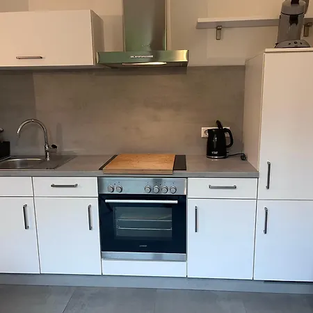 Modernes Tiny In Apartman *